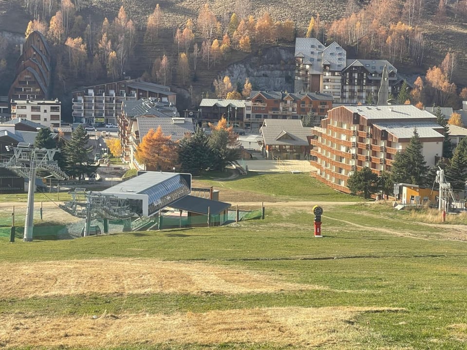 Appartement 4 personnes aux pieds des pistes Wifi Netflix Apartment in Les Deux Alpes