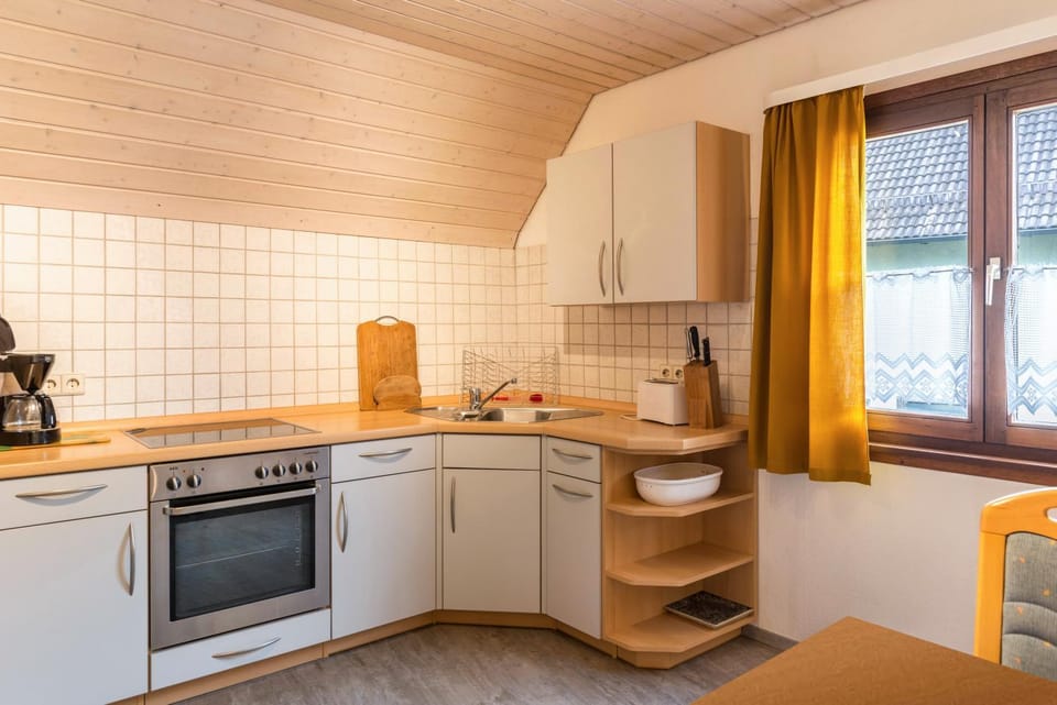 Property building, Kitchen or kitchenette, Living room
