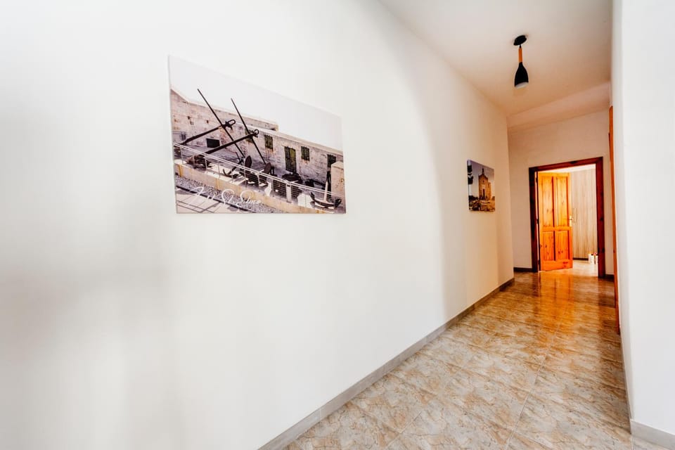Central 3 Bedroom Entire Apartment Msida Apartment in Malta