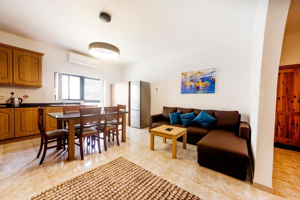 Central 3 Bedroom Entire Apartment Msida Apartment in Malta