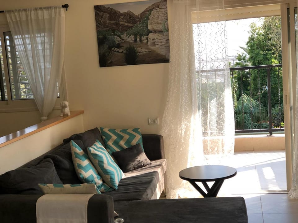 Rivka's Ein Gedi Apartment in South District