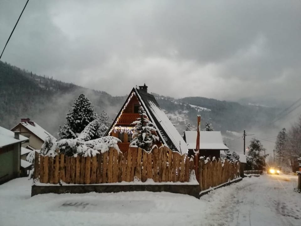 Property building, Neighbourhood, Winter