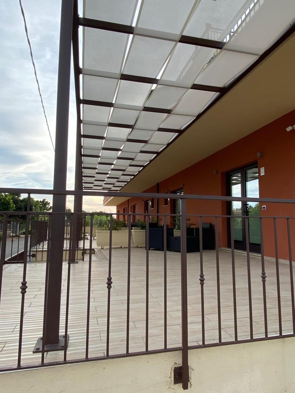 Facade/entrance, Balcony/Terrace