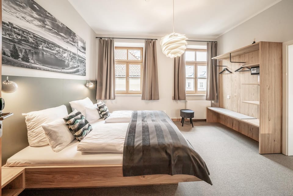 Seating area, Bedroom