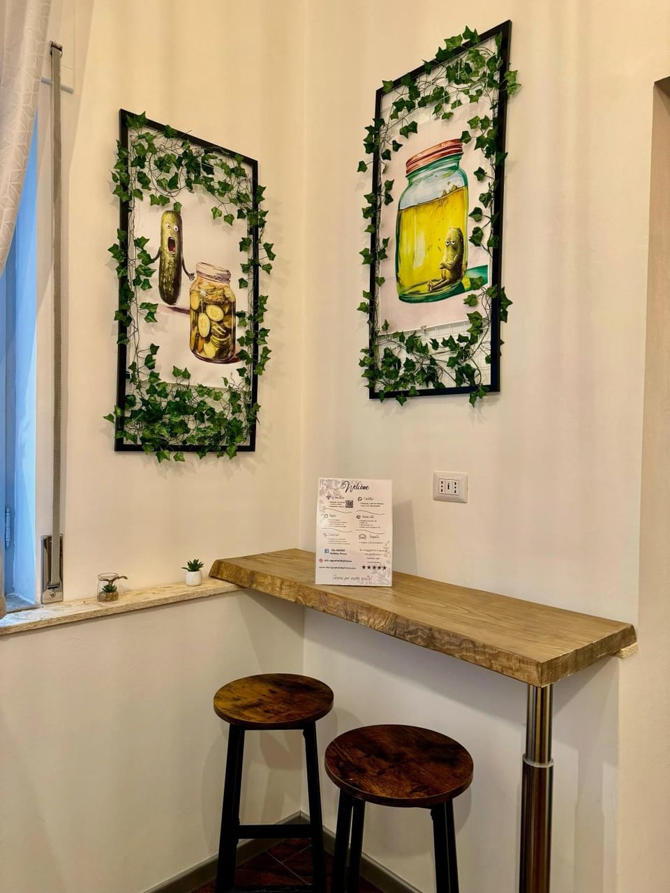 Decorative detail, Dining area