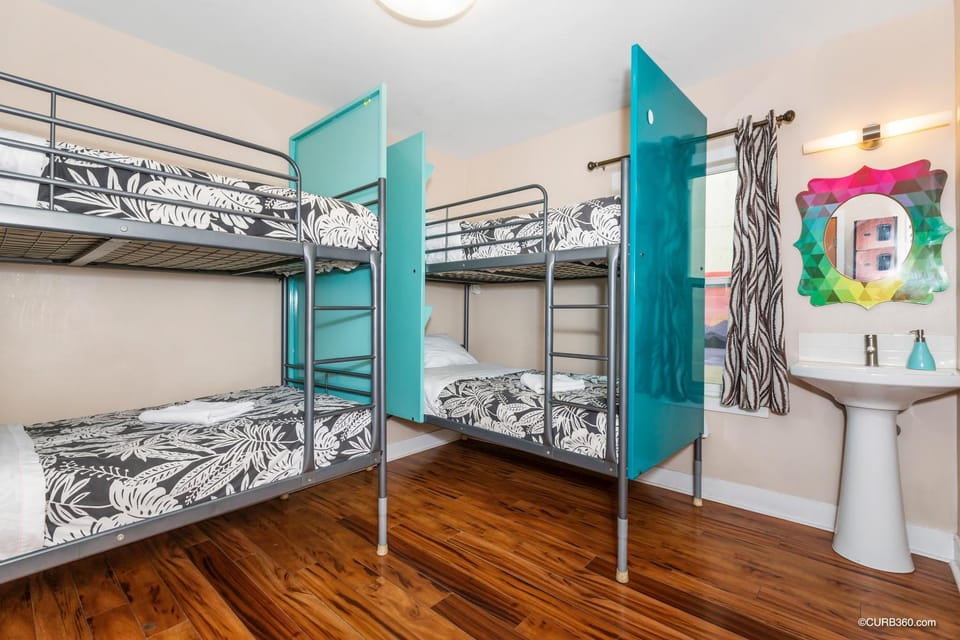 Bed, Bedroom, bunk bed