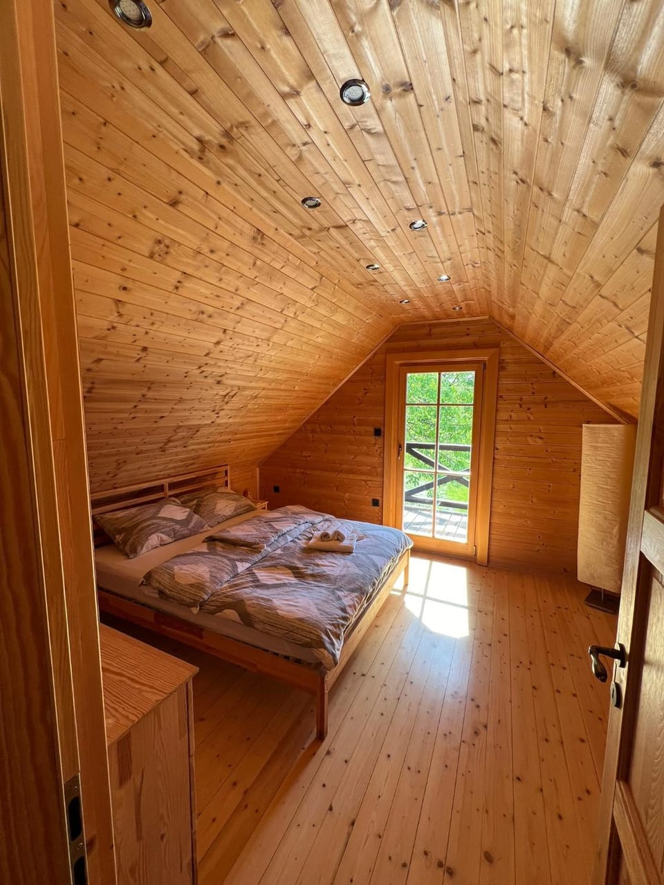 Bed, Bedroom, wardrobe