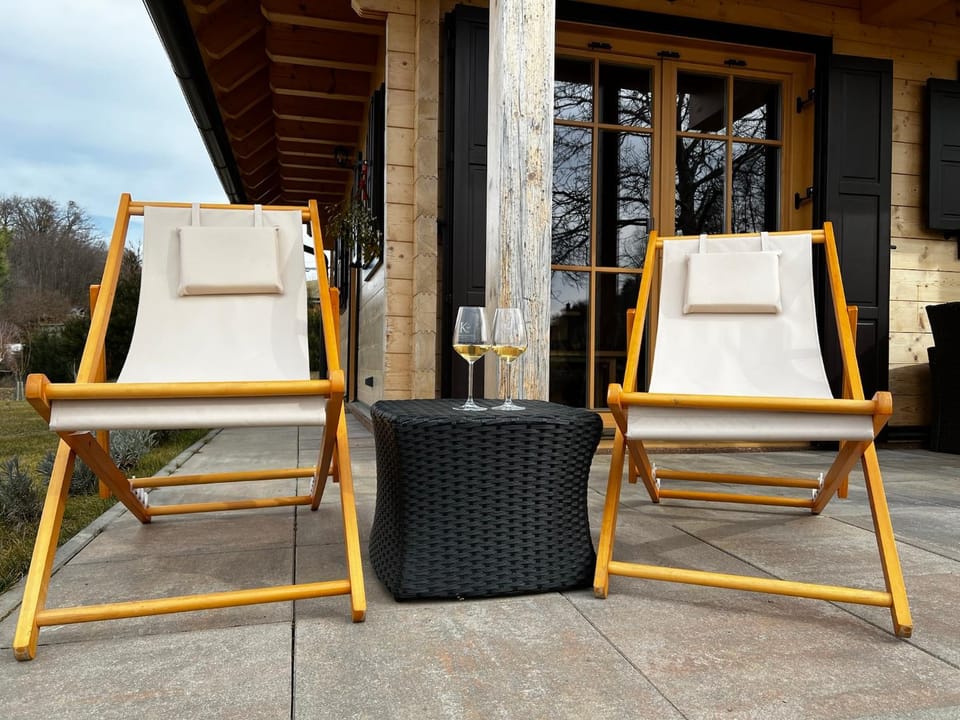 Day, Balcony/Terrace, Balcony/Terrace, sunbed