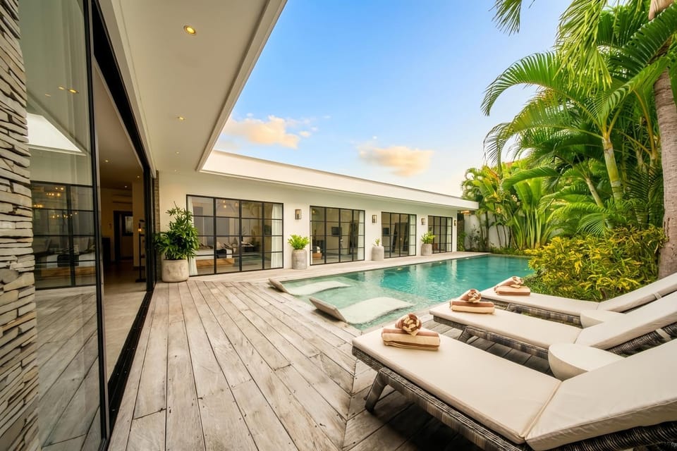 Property building, Pool view, Pool view, Swimming pool, Swimming pool
