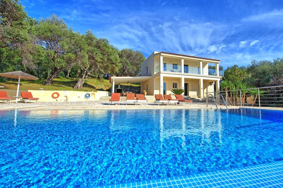 Property building, Pool view, Swimming pool, sunbed