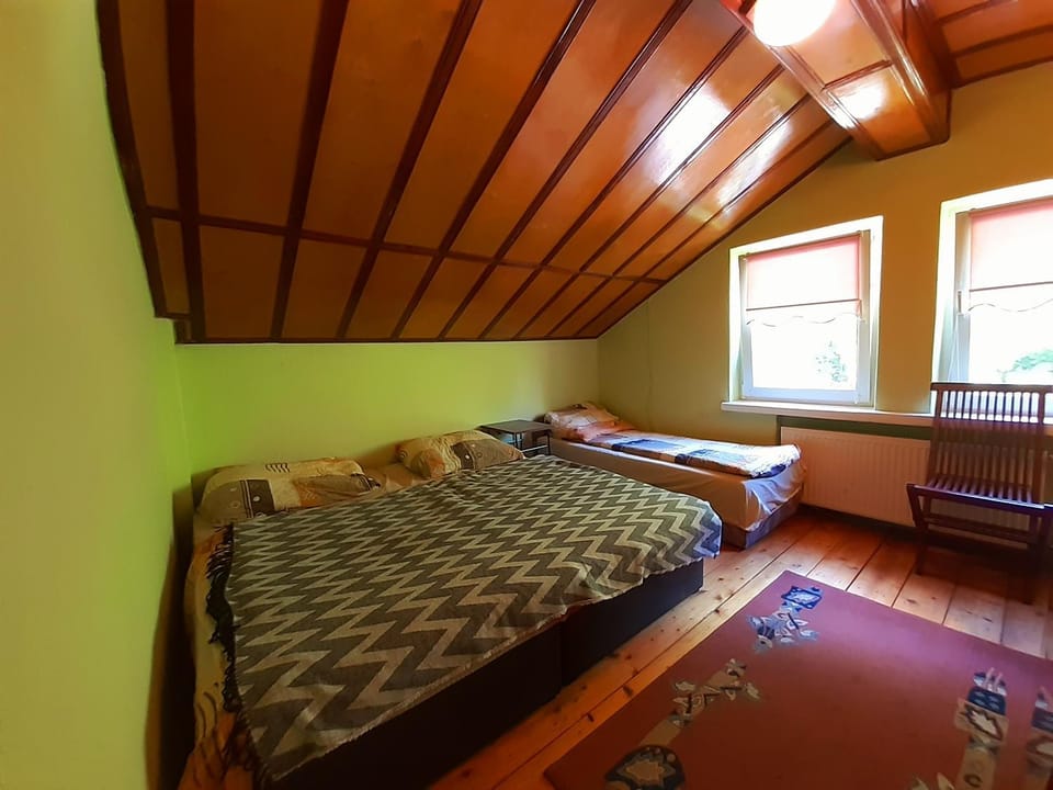 Pensjonat Osemka Bed and Breakfast in Lower Silesian Voivodeship