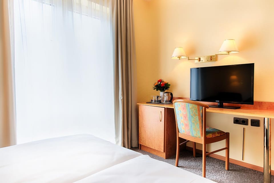 Bed, TV and multimedia