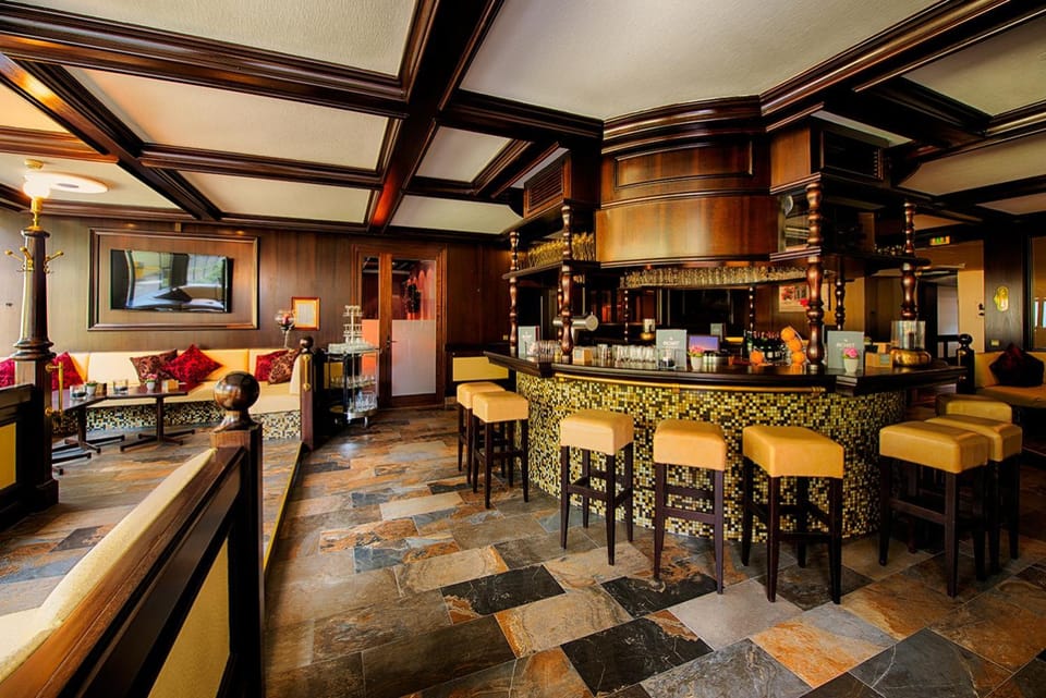 Lounge or bar