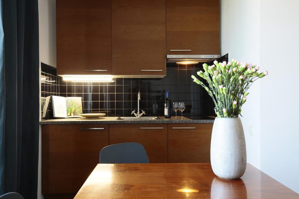Coffee/tea facilities, Kitchen or kitchenette, Dining area