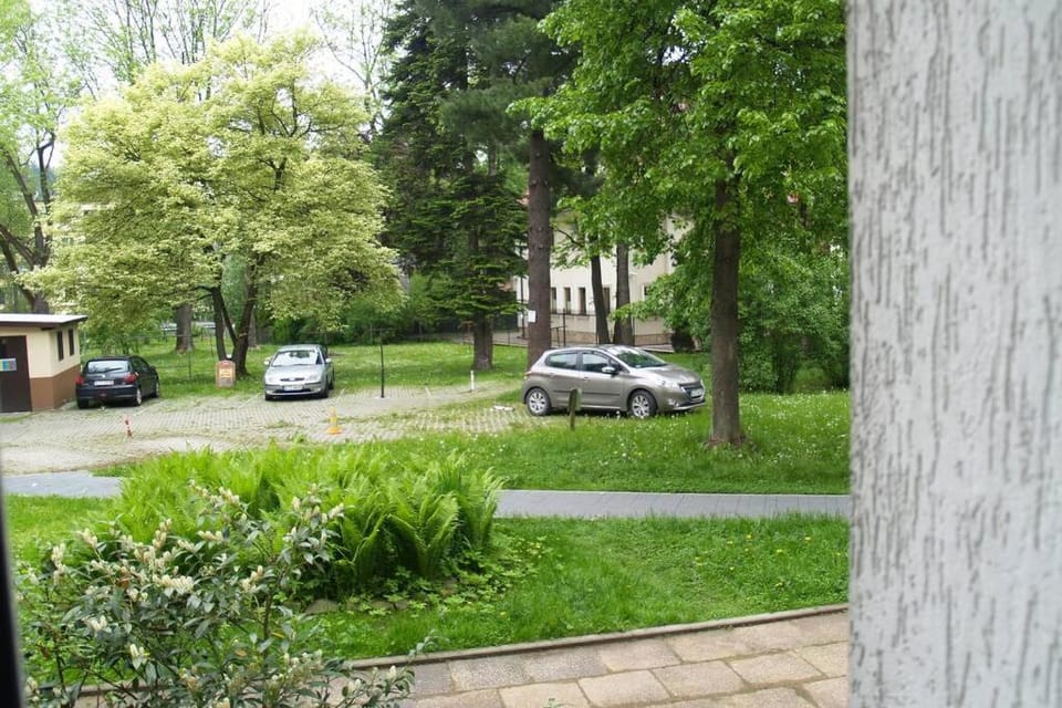 Garden view, Parking