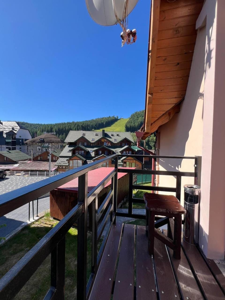 View (from property/room), Balcony/Terrace, Mountain view