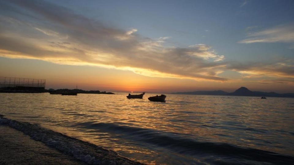 Day, Natural landscape, Fishing, Windsurfing, Canoeing, Hiking, Sea view, Sunset