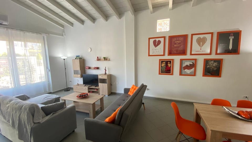Living room, Seating area, Dining area