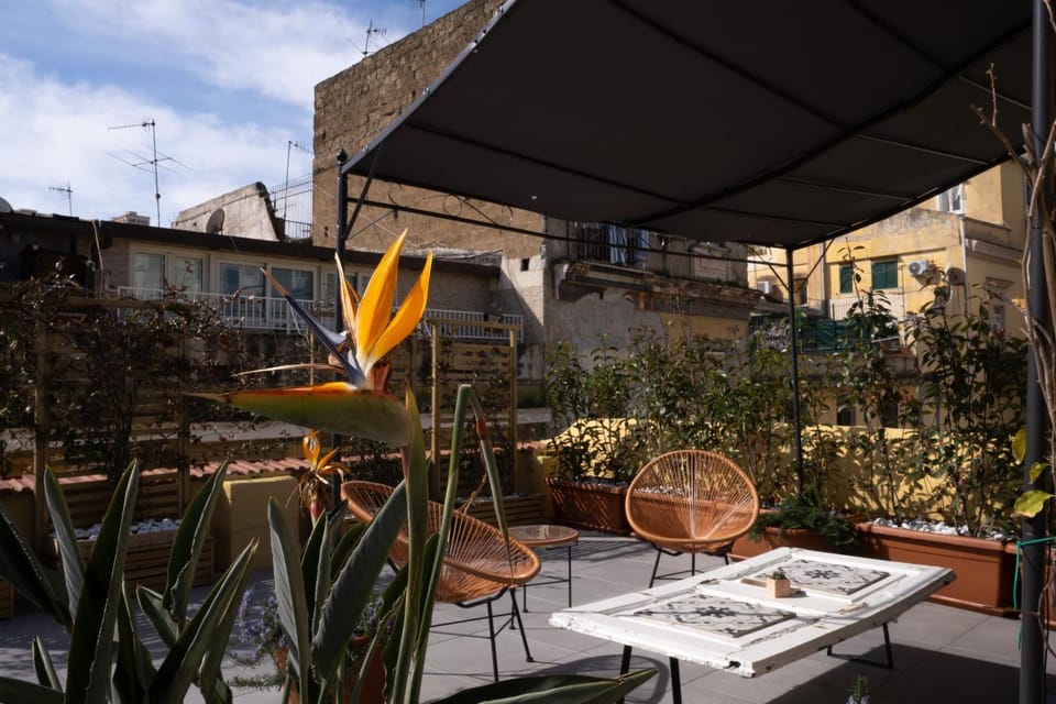 HOPESTEL Secret Garden Napoli Hostel in Naples