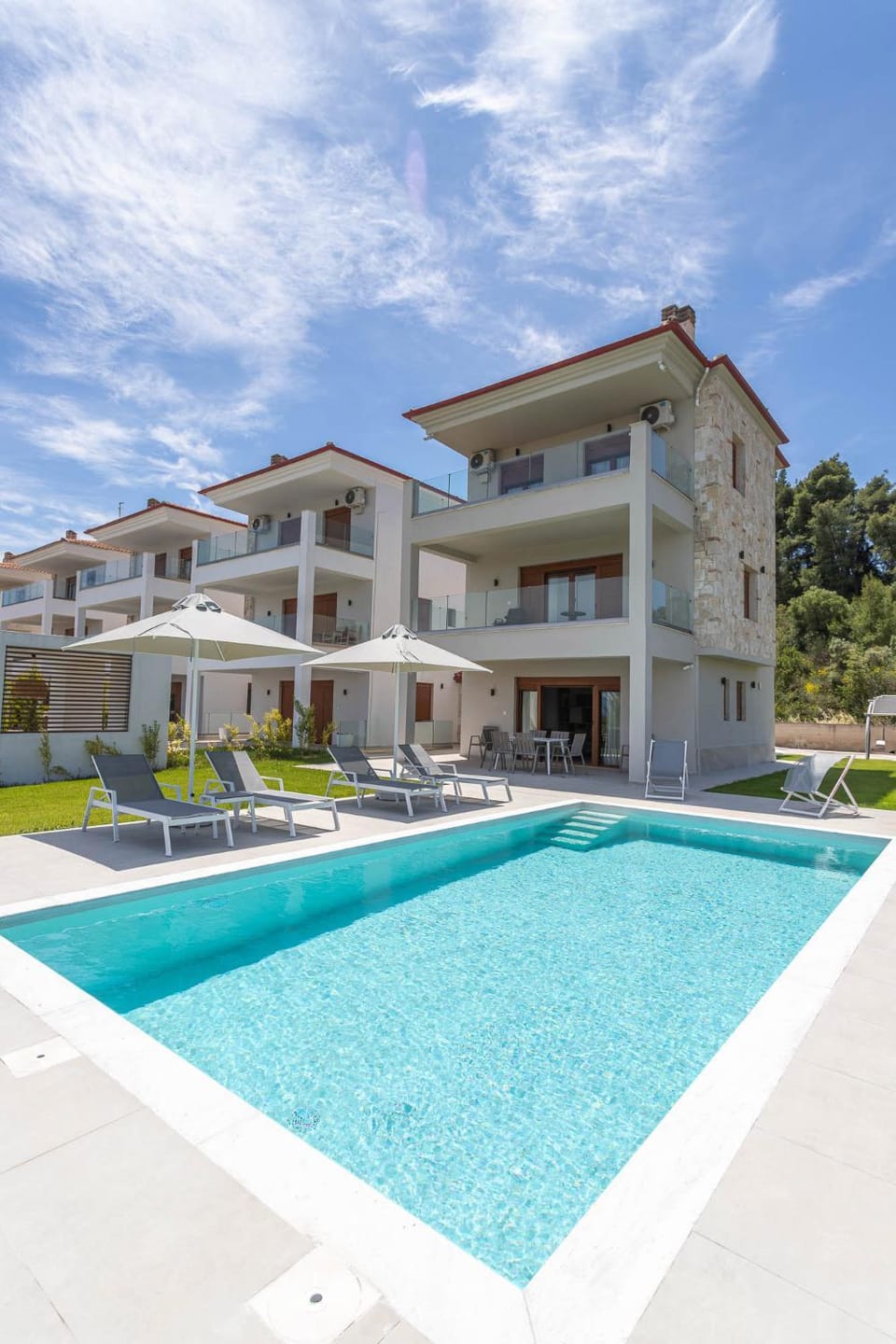 Property building, Swimming pool