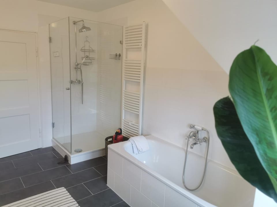 Shower, Bath