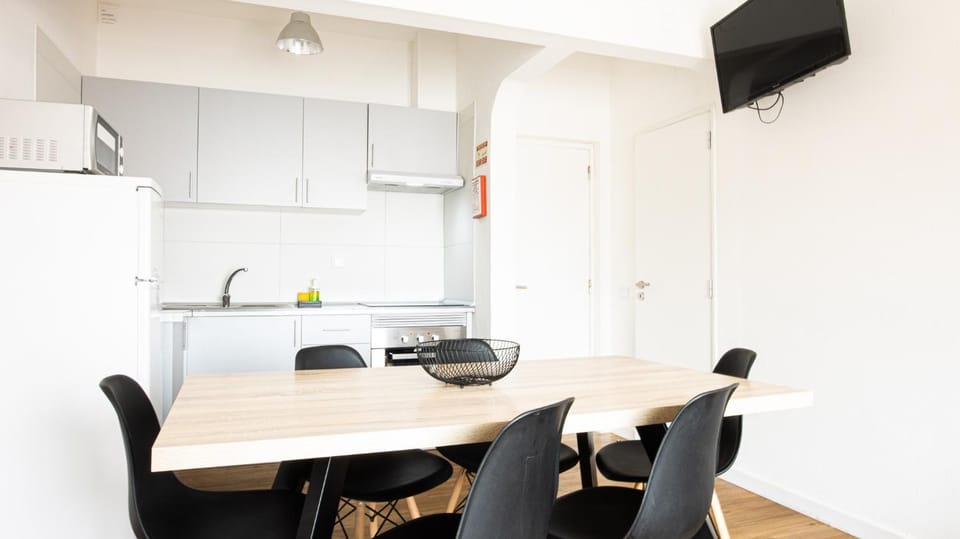 Dining area, Communal kitchen