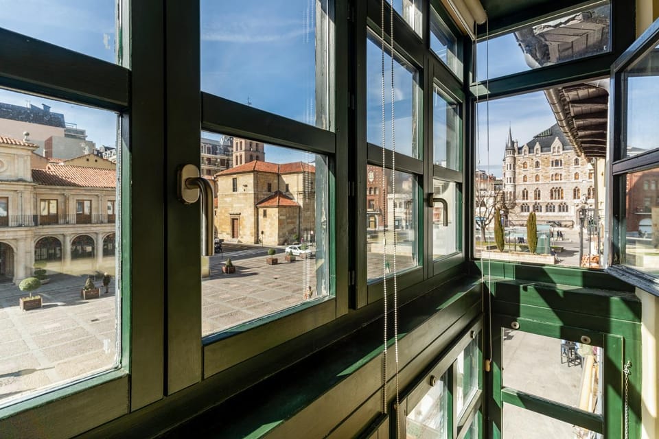 Balcony/Terrace, City view, Landmark view, Street view