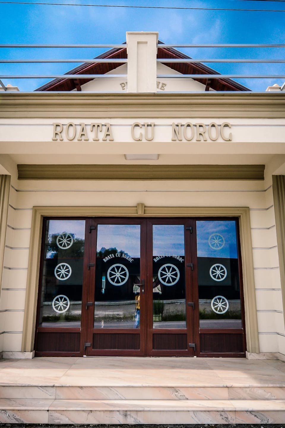 Pensiune Roata Cu Noroc Bed and Breakfast in Romania