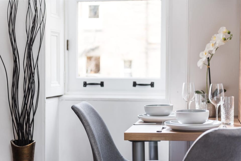 City Centre Stylish Apartment at The Meadows Park Apartment in Edinburgh