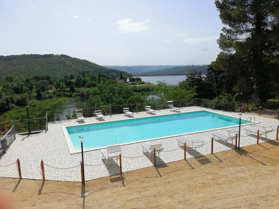 Swimming pool, Swimming pool