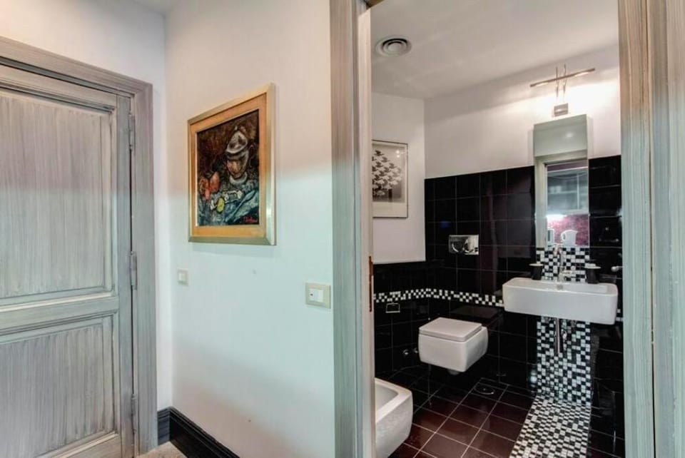 Toilet, Bathroom