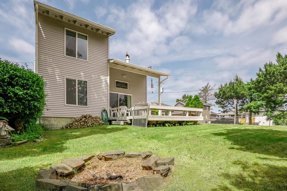 Patio, Natural landscape, Garden view