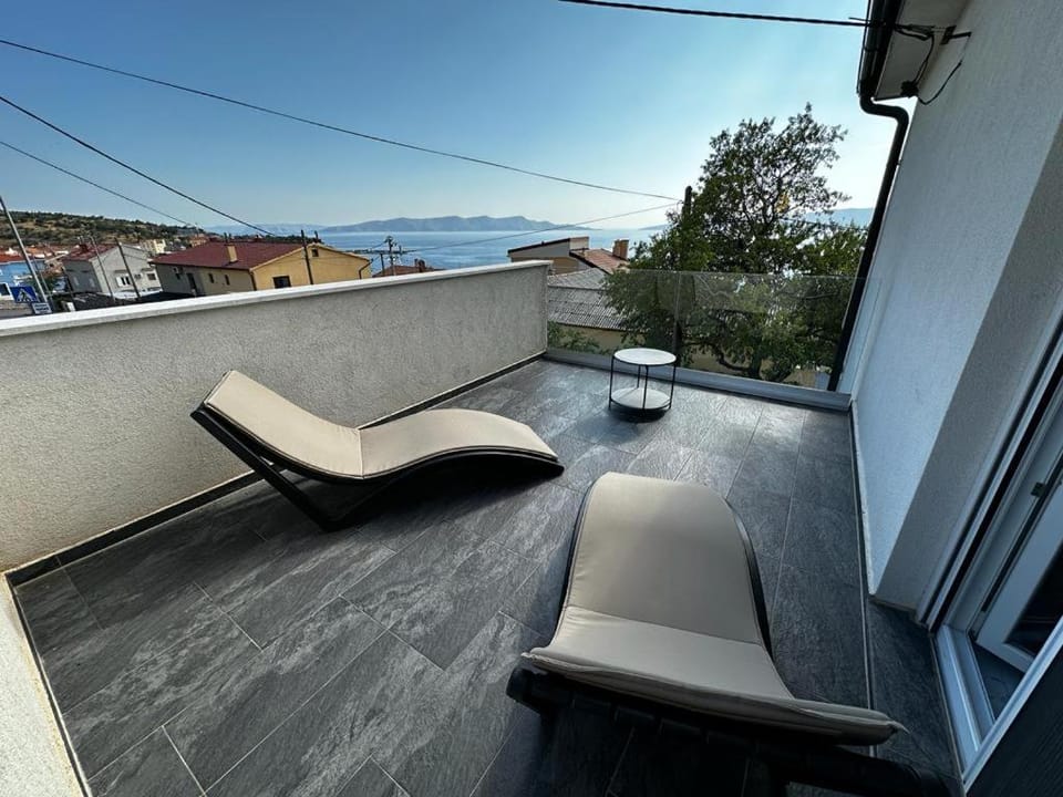 Izzy 2 Apartment in Lika-Senj County
