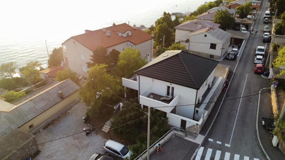 Izzy 2 Apartment in Lika-Senj County