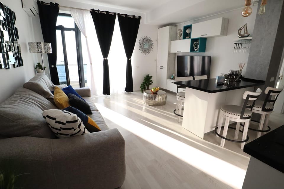 PANORAMIS PROMENADA-CEZAR Apartment in Constanța County