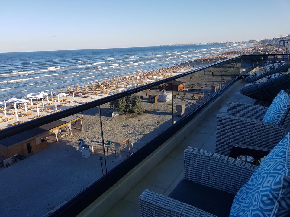PANORAMIS PROMENADA-CEZAR Apartment in Constanța County