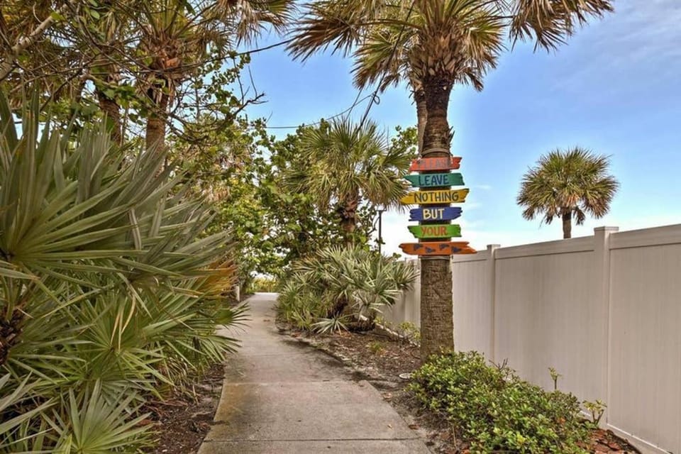 Rita's Sand Key Gem House in Indian Rocks Beach