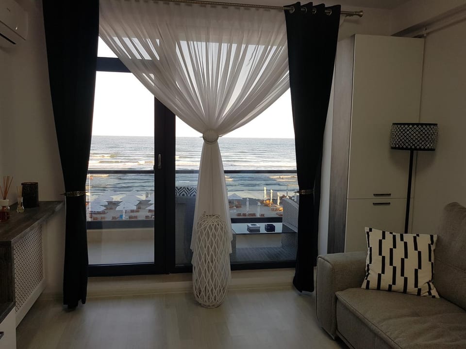 PANORAMIS PROMENADA-LARISA Apartment in Constanța County