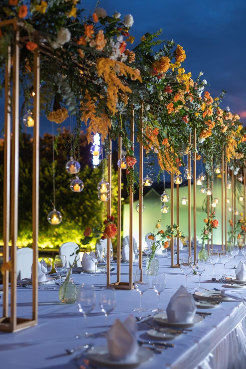 Restaurant/places to eat, Banquet/Function facilities