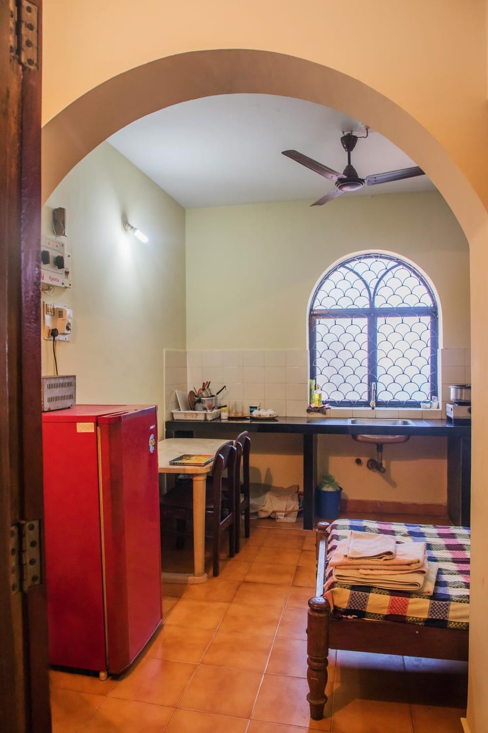 Kitchen or kitchenette, Seating area, Dining area