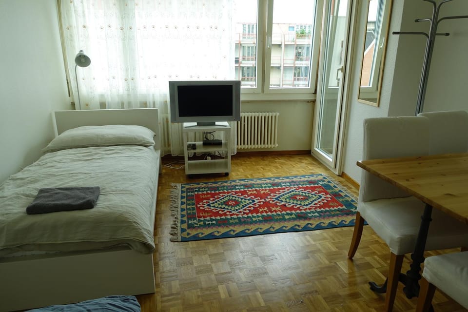 Living room, Bedroom