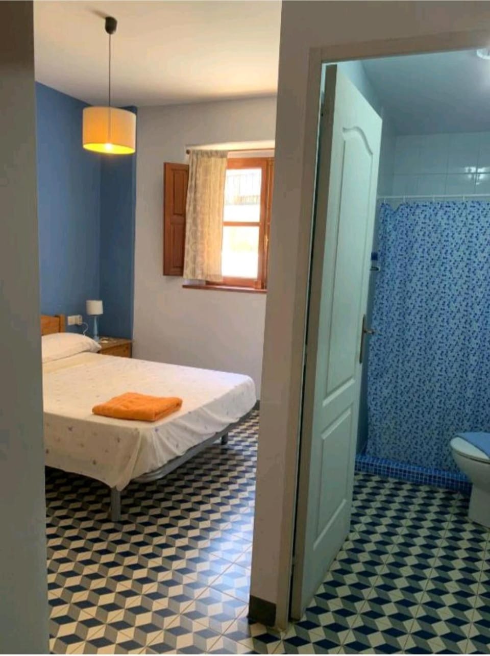 Photo of the whole room