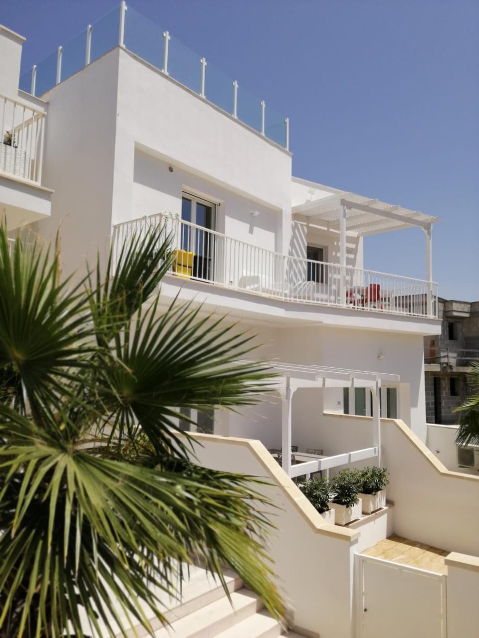 Property building, Patio, Balcony/Terrace