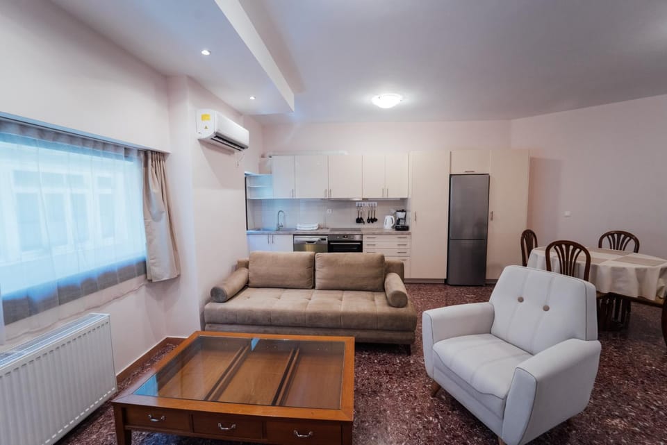 Kitchen or kitchenette, Living room, Seating area