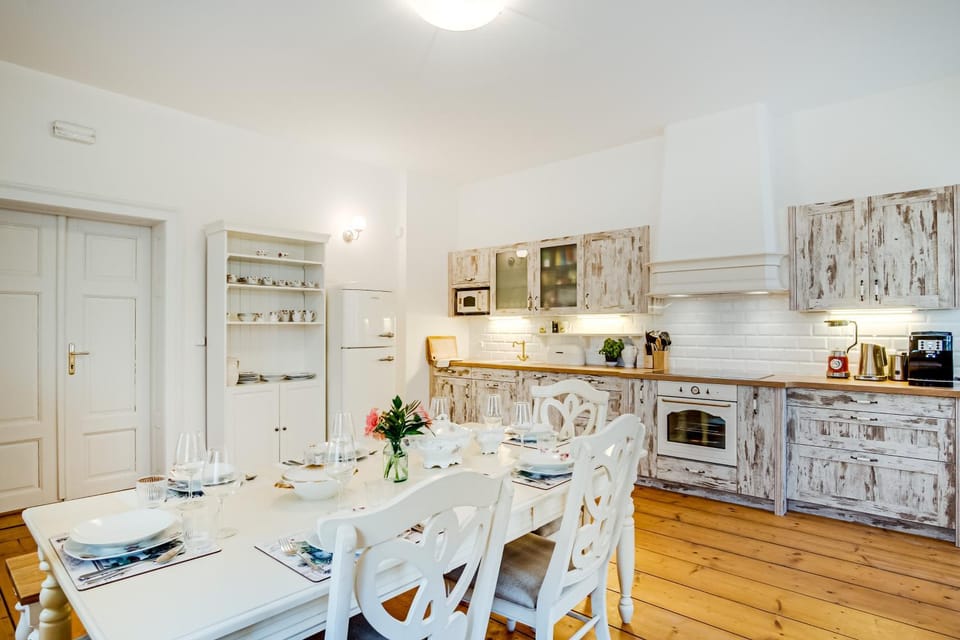 Lovecký zámeček pod Milešovkou Villa in Saxony