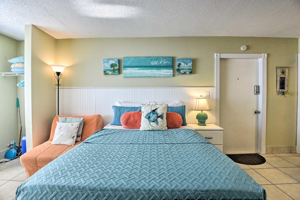 Waterfront Daytona Beach Studio w/ Pool Access! House in Florida