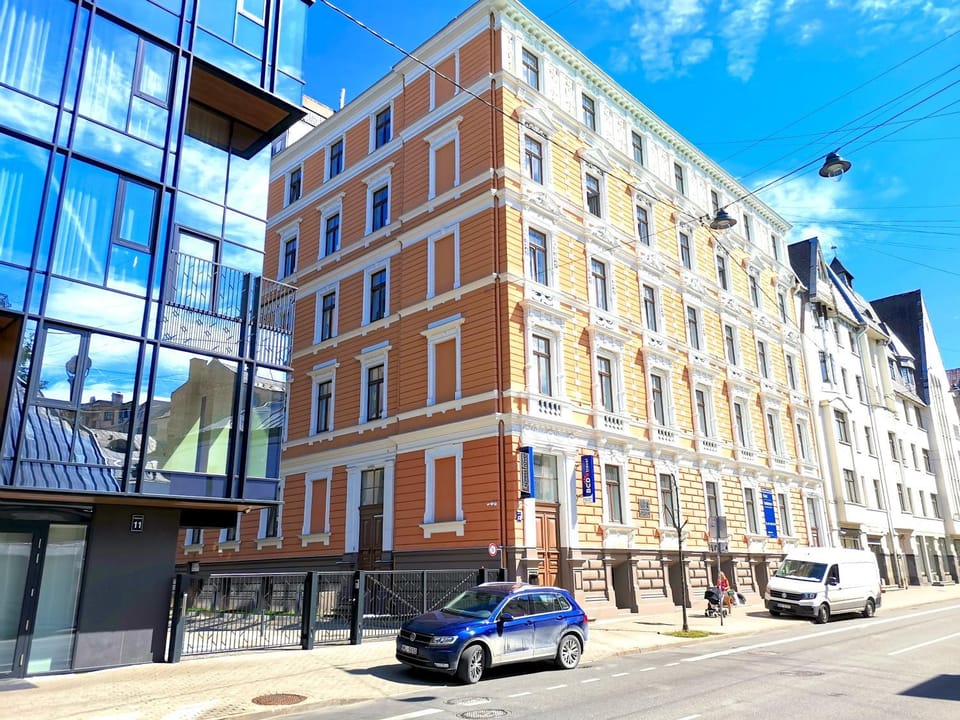 Property building, Facade/entrance, Day, Location