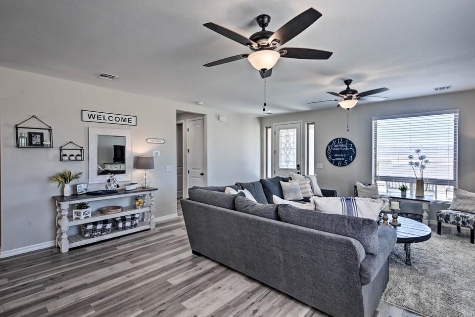 Luxe Home w/ OHV Access, 5 Mi to Lake Mohave! House in Bullhead City