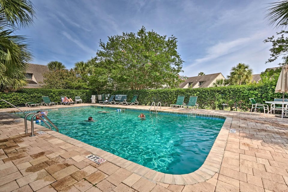 Resort Pool & Golf: Palmetto Dunes Beach Villa Villa in Hilton Head Island