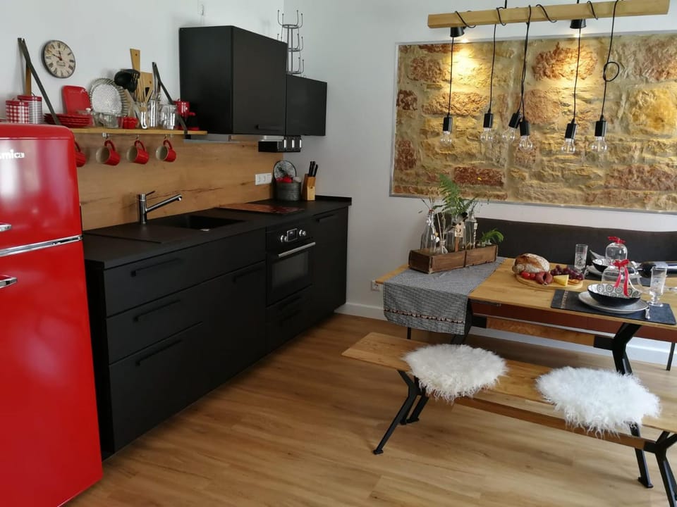 Kitchen or kitchenette, Living room